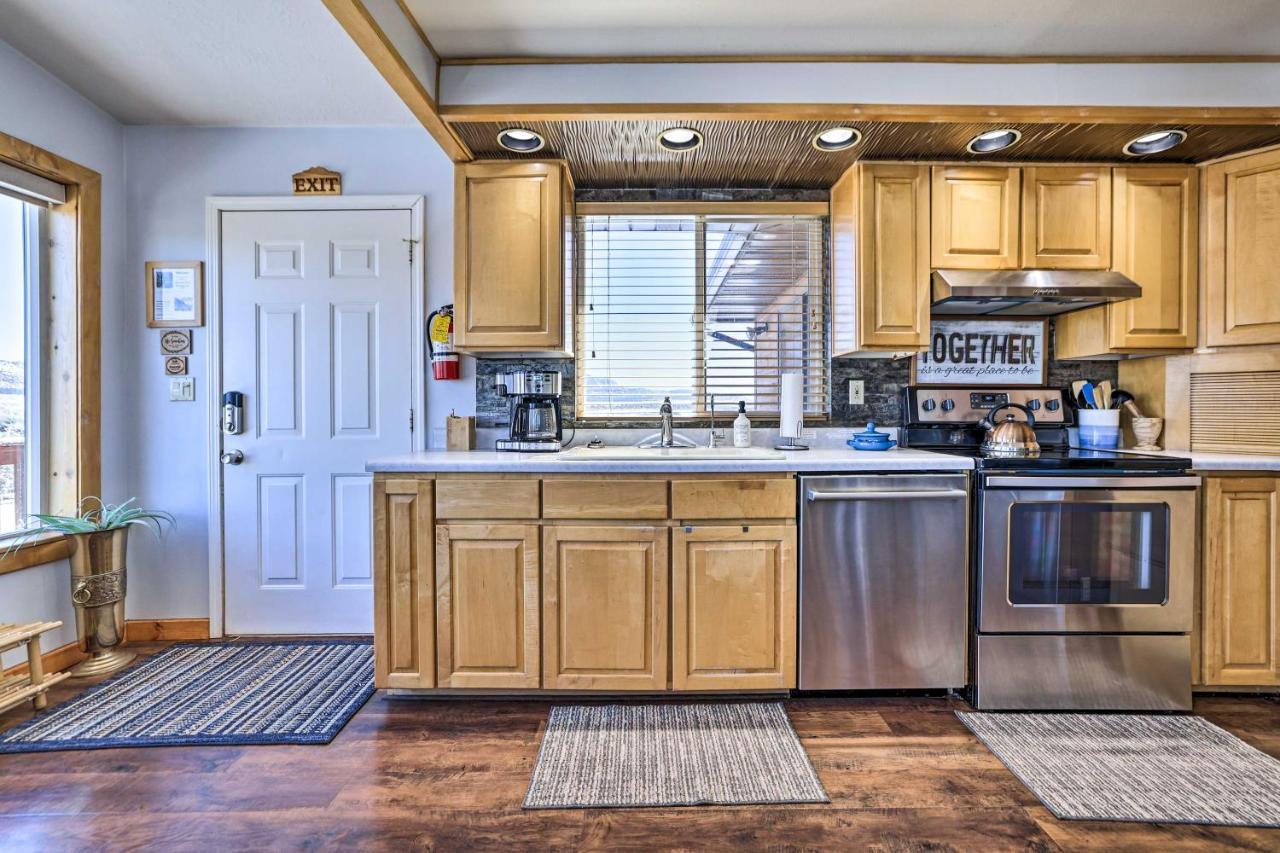 Stunning Utah Home About 30 Mi To Zion Natl Park Apple Valley Екстериор снимка